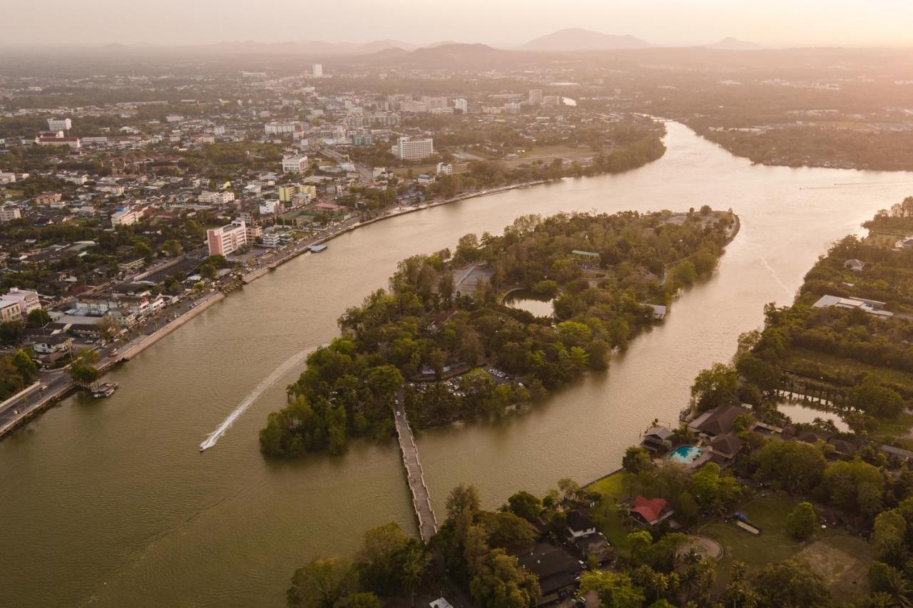 Sleepbox Hostel Suratthani Surat Thani Bagian luar foto