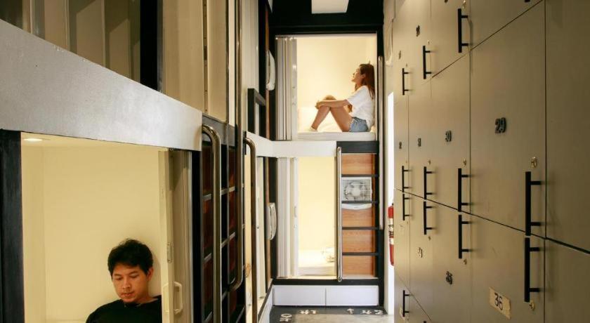 Sleepbox Hostel Suratthani Surat Thani Bagian luar foto