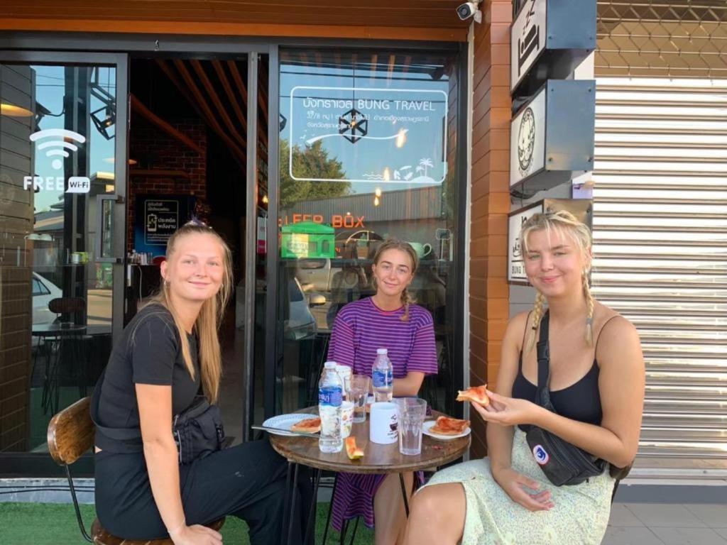 Sleepbox Hostel Suratthani Surat Thani Bagian luar foto