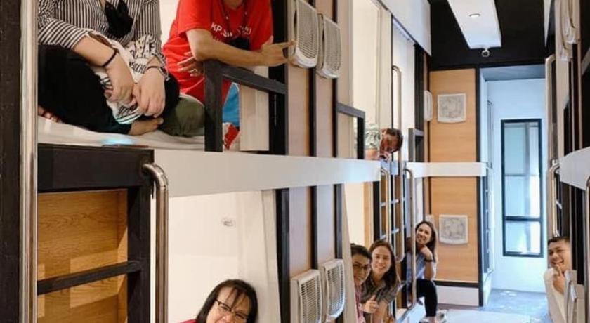 Sleepbox Hostel Suratthani Surat Thani Bagian luar foto